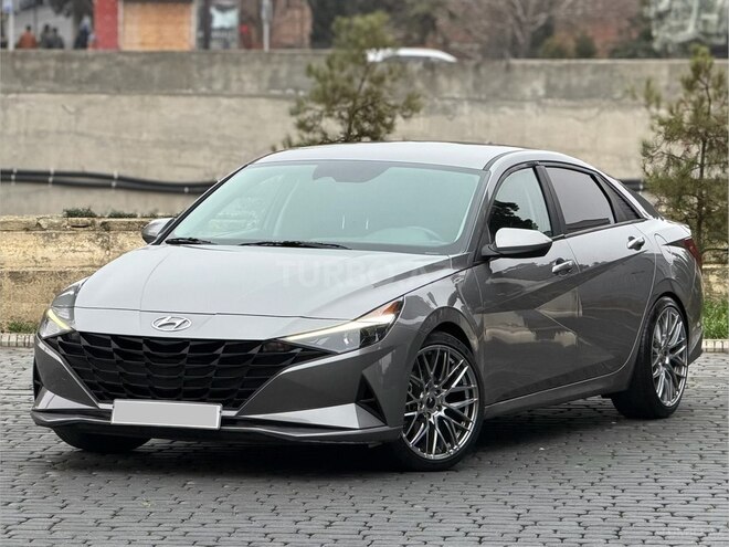 Hyundai Elantra-3