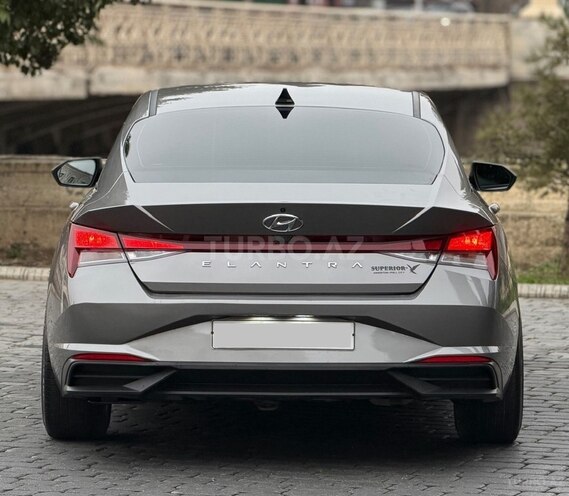 Hyundai Elantra-9