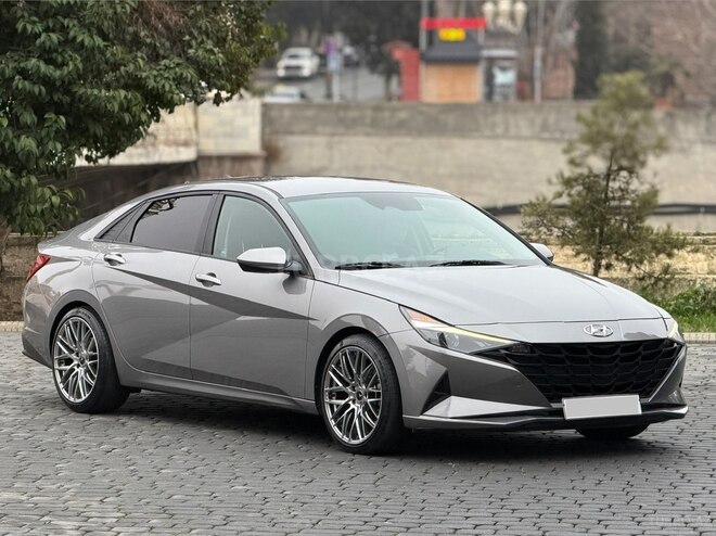 Hyundai Elantra-4