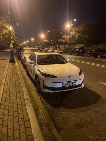 Changan Qiyuan A05 2025, 2,000 km - 1.5 л - Bakı