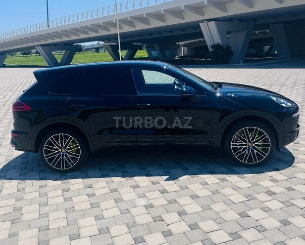 Porsche Cayenne S E-Hybrid-4