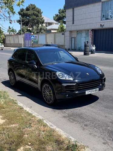 Porsche Cayenne S E-Hybrid-1