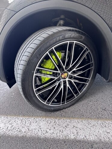 Porsche Cayenne S E-Hybrid-14