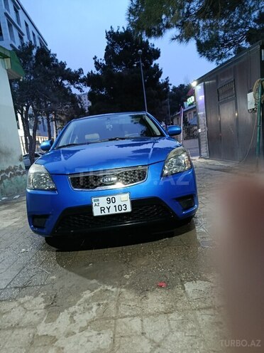 Kia Rio-1