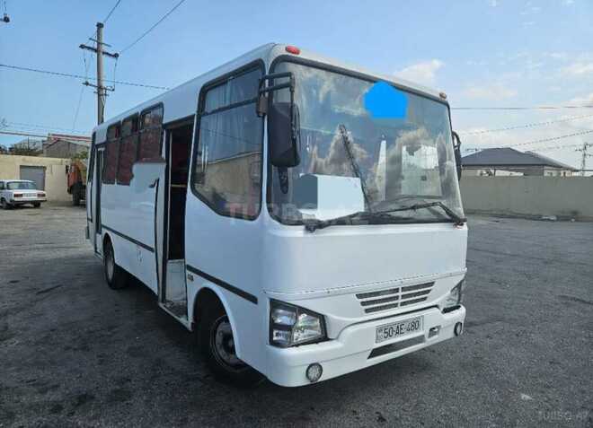 Isuzu NP 37 2010, 500,000 km - 4.4 l - Sumqayıt