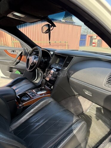 Infiniti FX35-9