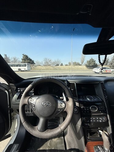 Infiniti FX35-8