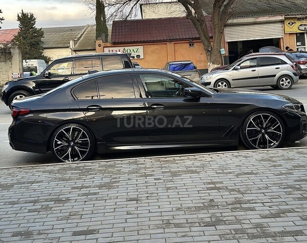 BMW 530-5