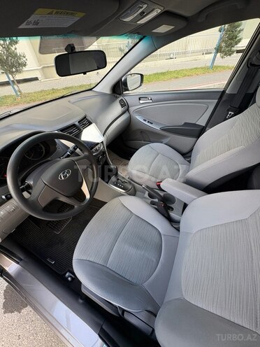 Hyundai Accent 2017, 124,415 km - 1.6 л - Bakı