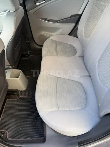 Hyundai Accent 2017, 124,415 km - 1.6 л - Bakı