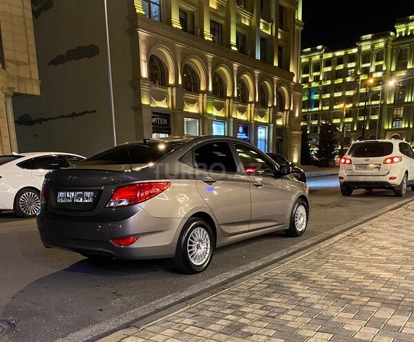Hyundai Accent 2017, 124,415 km - 1.6 л - Bakı