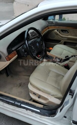 BMW 528 1998, 260,000 km - 2.8 l - Bakı