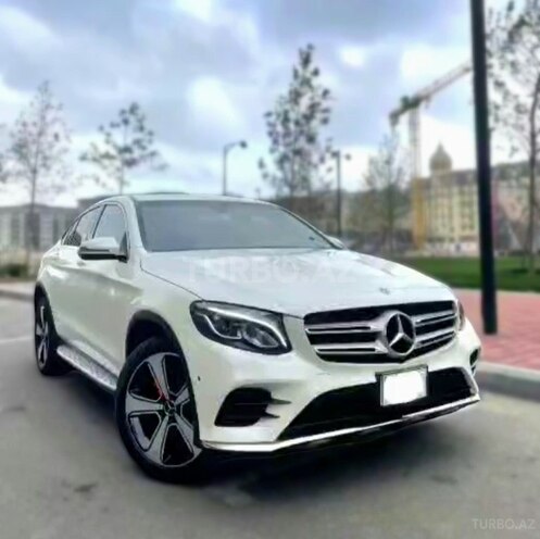 Mercedes GLC 300 4MATIC Coupe 2017, 132,000 km - 2.0 л - Bakı