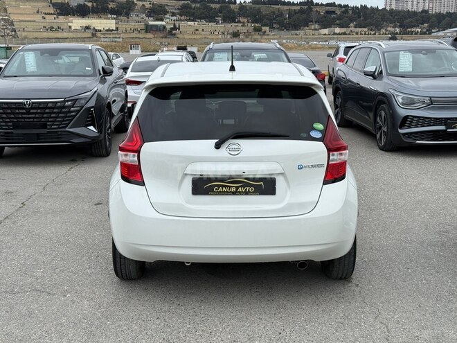 Nissan Note-7