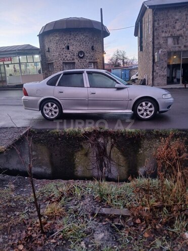 Opel Vectra 1999, 354,556 km - 1.8 l - Qax