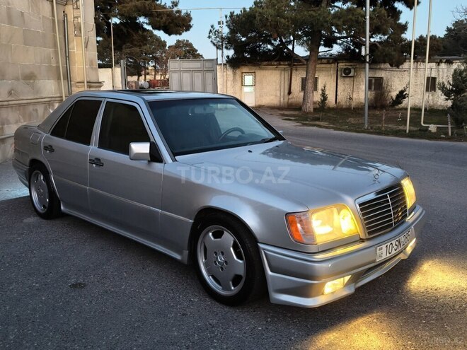 Mercedes E 220 1995, 402,000 km - 2.2 l - Bakı