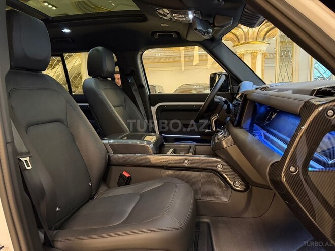 Land Rover Defender 2024, 22,000 km - 2.0 л - Bakı