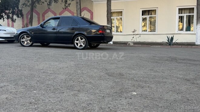 Mercedes C 240 2000, 378,000 km - 2.4 l - Gəncə