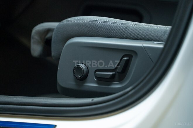 Polestar 2-10