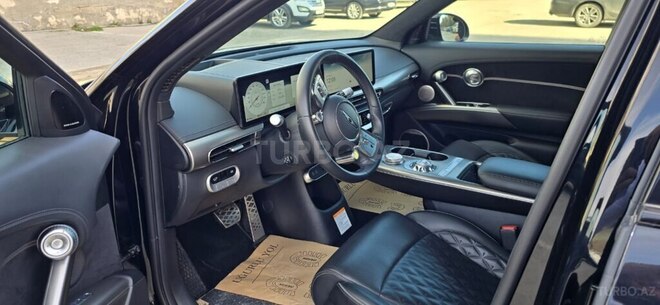 Genesis GV60-11