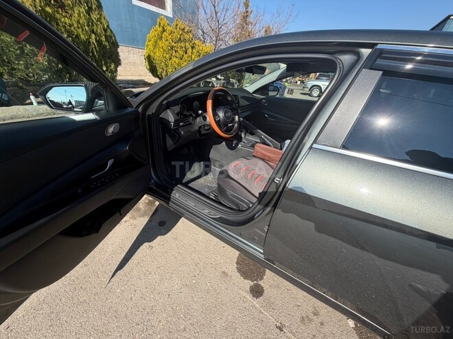 Hyundai Elantra-7