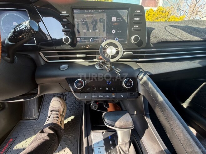 Hyundai Elantra-8