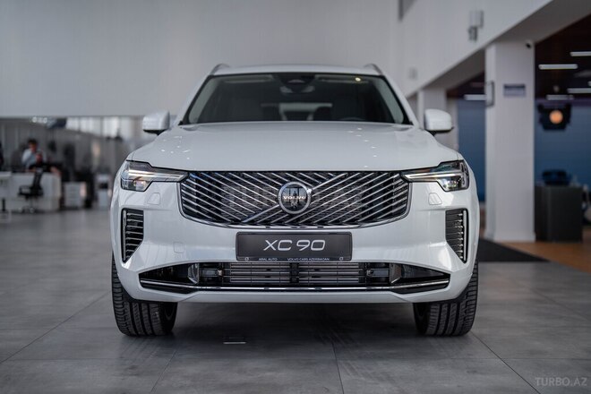 Volvo XC90-1