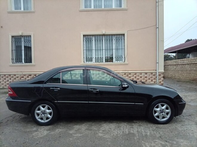 Mercedes C 200 2001, 142,000 km - 2.0 л - Xırdalan