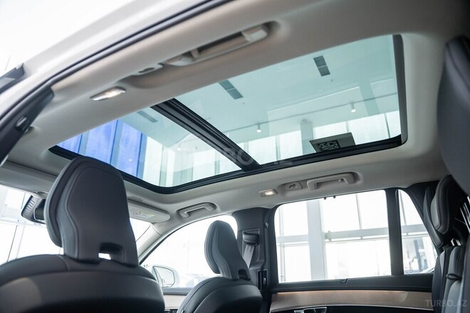 Volvo XC90-13
