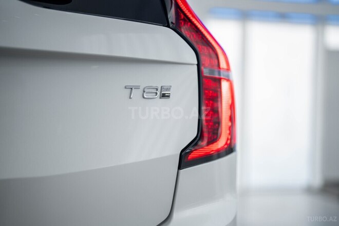 Volvo XC90-8