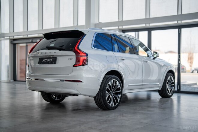 Volvo XC90-10