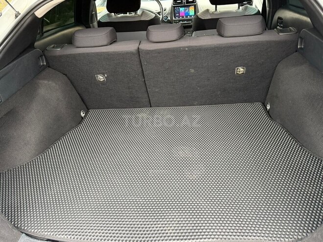 Toyota Prius 2018, 161,000 km - 1.8 л - Bakı