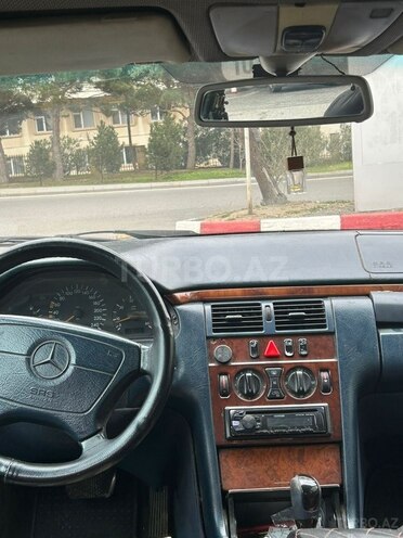 Mercedes E 200 1998, 356,400 km - 2.0 l - Bakı