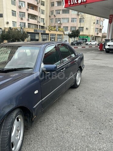Mercedes E 200 1998, 356,400 km - 2.0 l - Bakı