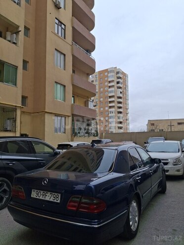 Mercedes E 270 2002, 469,076 km - 2.7 l - Xırdalan
