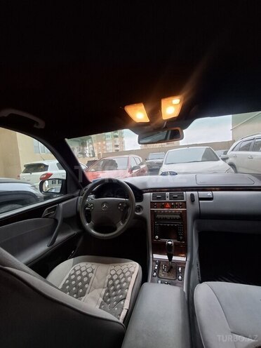 Mercedes E 270 2002, 469,076 km - 2.7 l - Xırdalan