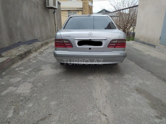 Mercedes E 240 2000, 295,124 km - 2.4 l - Bakı