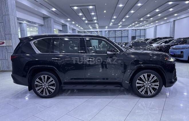 Lexus LX 500d-4