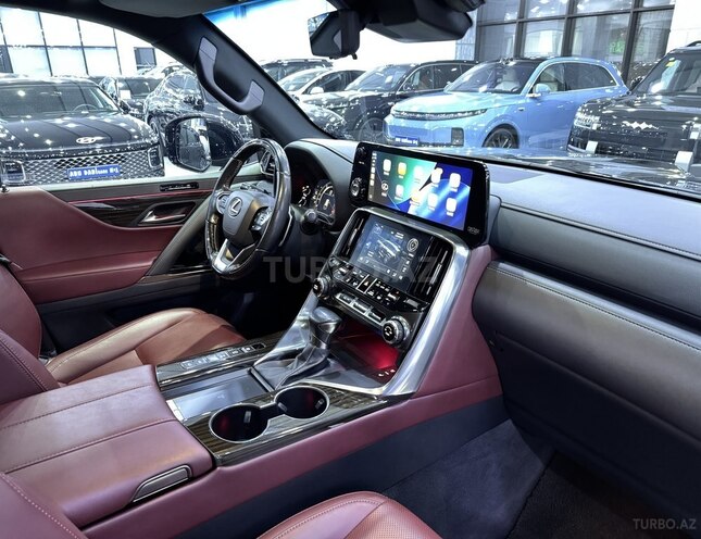Lexus LX 500d-10