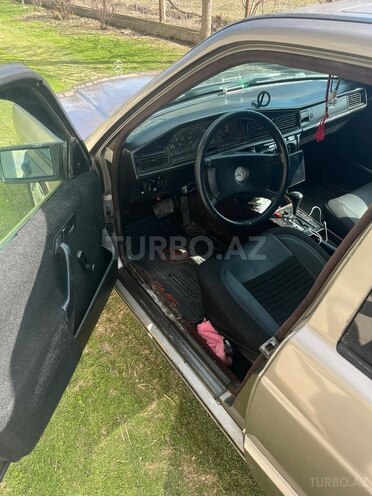Mercedes 190 1990, 873,833 km - 2.0 л - Salyan