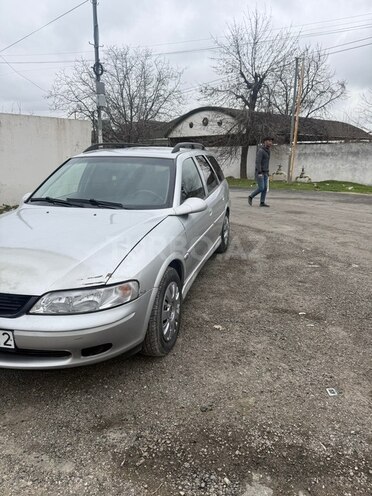Opel Vectra 2001, 433,404 km - 2.0 l - Şabran