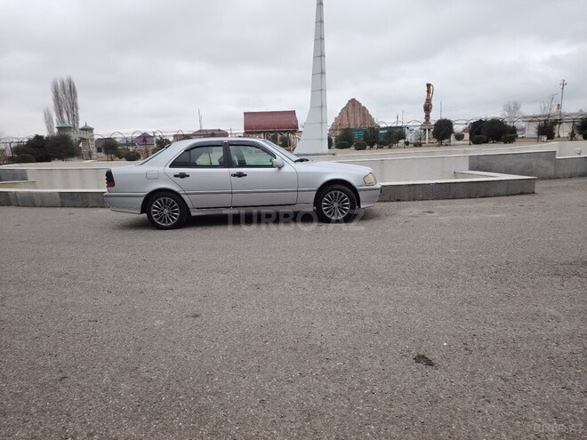 Mercedes C 220 1995, 458,000 km - 2.2 l - Xaçmaz