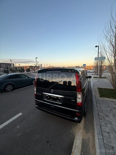 Mercedes Viano-4