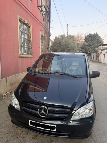 Mercedes Viano-12