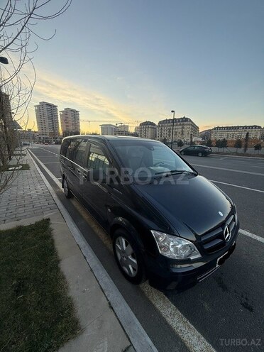 Mercedes Viano-3