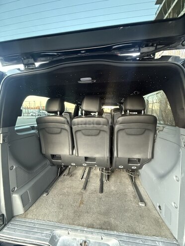 Mercedes Viano-5