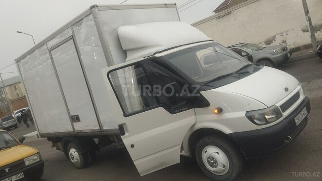 Ford Transit-4