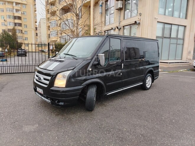 Ford Transit-1
