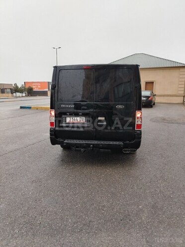 Ford Transit-4
