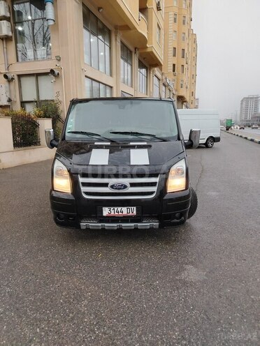Ford Transit-3